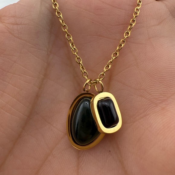 18K gold color plated Gold and Green Pendant Necklace - Picture 5 of 8